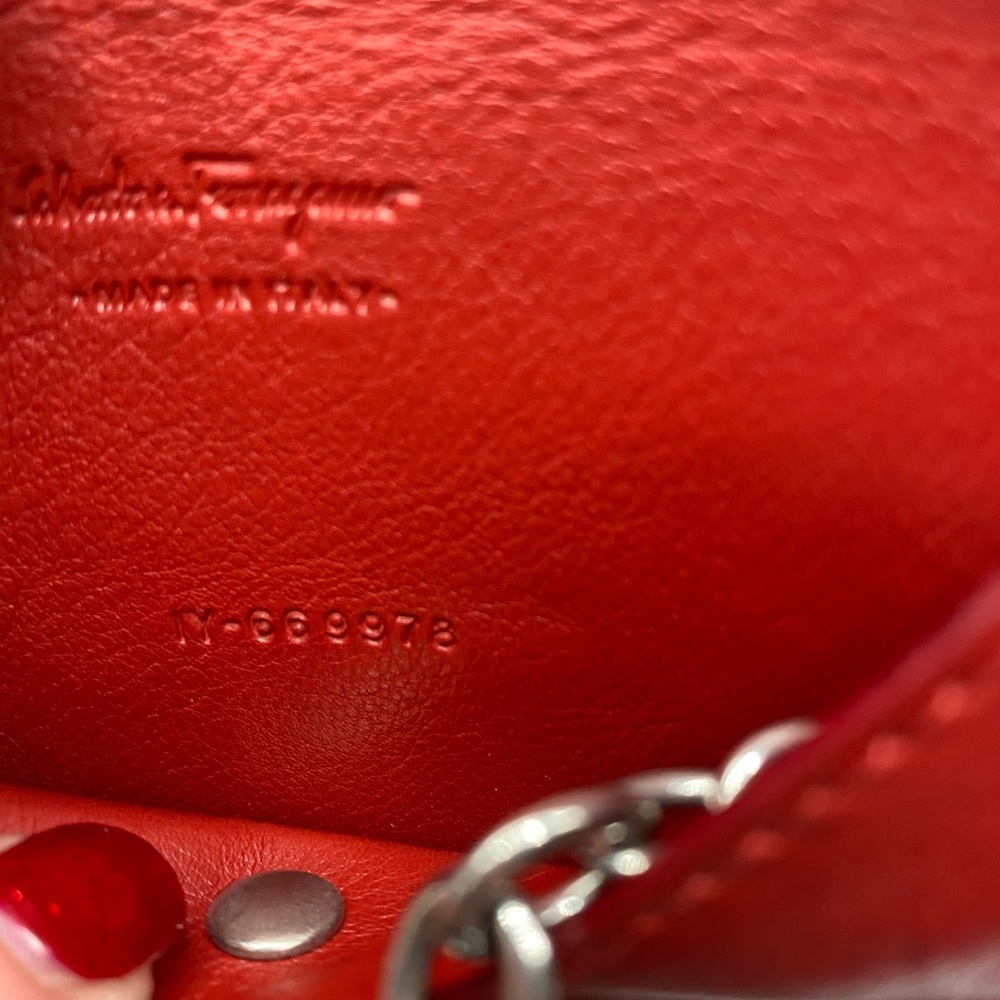 Ferragamo red leather card case - Picture 4 of 6